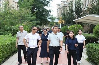 浙江省民政廳黨組書記、廳長陳斌等領(lǐng)導(dǎo)一行蒞臨燕達(dá)養(yǎng)護(hù)中心參觀調(diào)研